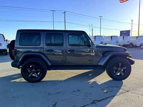 Used 2021 Jeep Wrangler Unlimited Sahara image 5