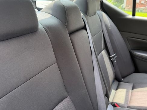 Used 2025 Nissan Altima 2.5 SV FWD image 27