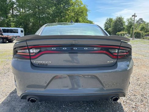 Used 2019 Dodge Charger GT RWD image 9