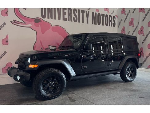 Used 2021 Jeep Wrangler Unlimited Sport AWD/4WD image 7