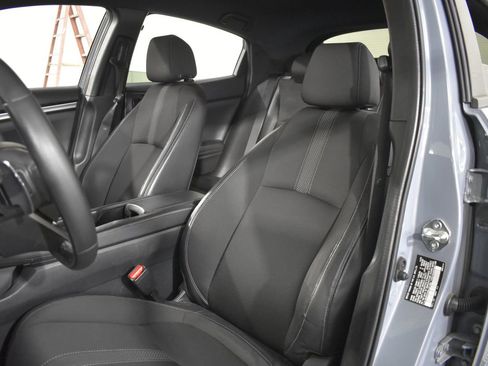 Used 2020 Honda Civic Sport image 11