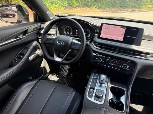 Used 2025 INFINITI QX60 Luxe w/ Black Edition FWD image 14
