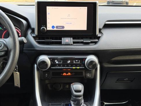 Used 2025 Toyota RAV4 LE FWD image 33