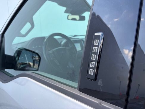 Used 2019 Ford F150 XLT w/ Equipment Group 302A Luxury AWD/4WD image 46