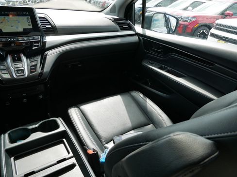 Used 2024 Honda Odyssey Touring image 11