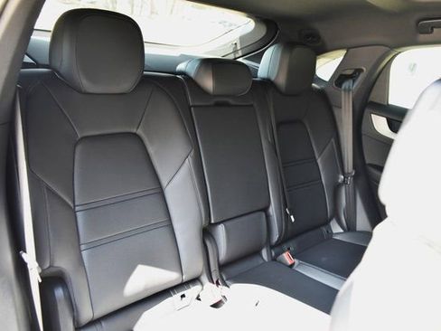 Certified 2025 Porsche Cayenne Coupe image 21