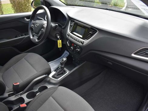 Used 2020 Hyundai Accent SE FWD image 35