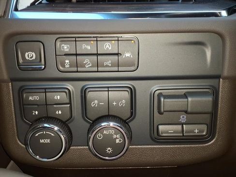 New 2026 Chevrolet Suburban LS w/ Max Trailering Package image 13