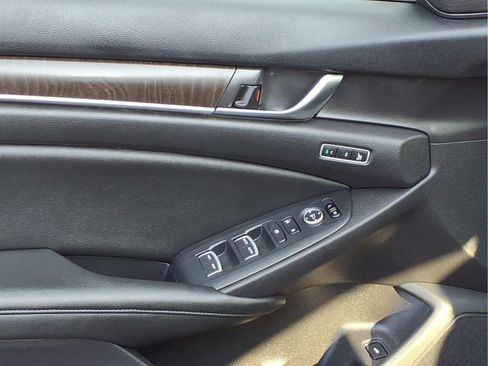 Used 2020 Honda Accord EX-L image 12