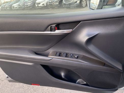 Used 2023 Toyota Camry SE image 20