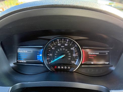 Used 2017 Ford Explorer XLT w/ Equipment Group 202A image 22