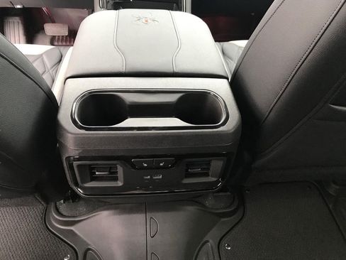 New 2026 GMC Sierra 1500 AT4 w/ AT4 Premium Package AWD/4WD image 45