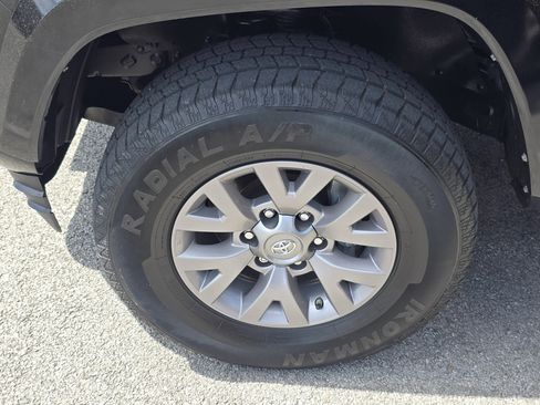Used 2019 Toyota Tacoma SR5 image 11