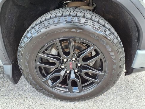 Used 2025 GMC Sierra 1500 Elevation w/ X31 Off-Road Package image 9