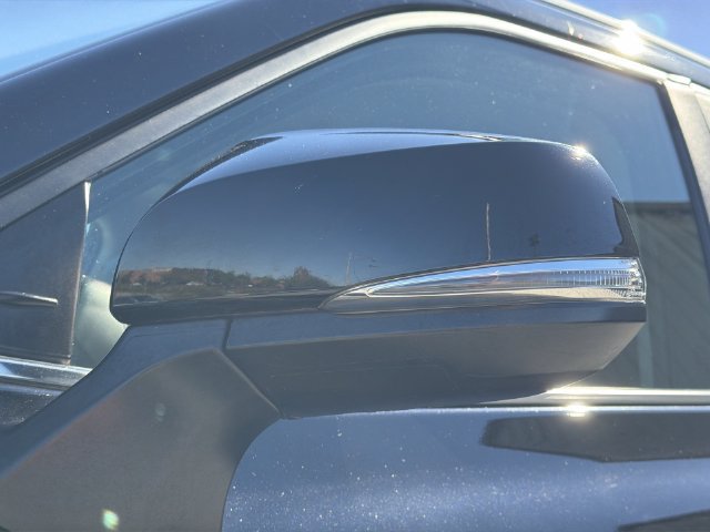 Used 2023 Toyota Highlander XLE AWD/4WD image 44