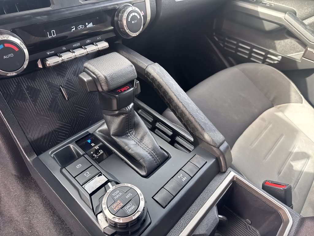 Certified 2025 Toyota Tacoma TRD Off-Road AWD/4WD image 24