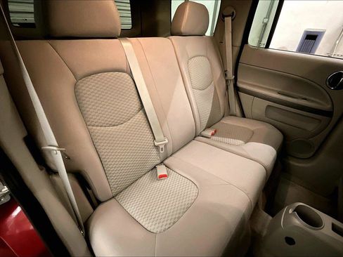 Used 2009 Chevrolet HHR LS image 26