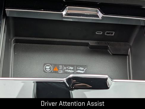New 2026 GMC Yukon AT4 Ultimate w/ LPO, Floor Liner Package AWD/4WD image 16