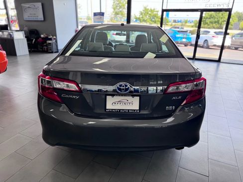Used 2014 Toyota Camry XLE image 4