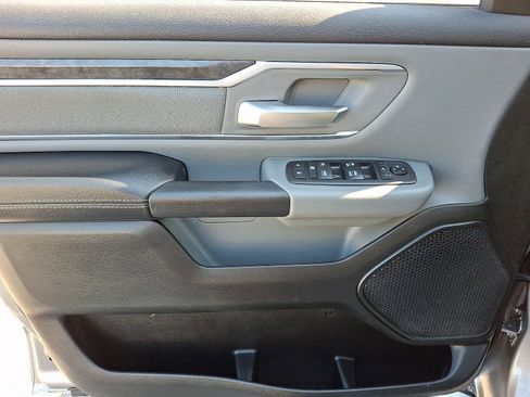 Used 2019 RAM 1500 Big Horn AWD/4WD image 12