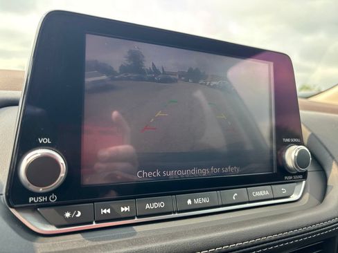 Used 2021 Nissan Rogue S AWD/4WD image 24