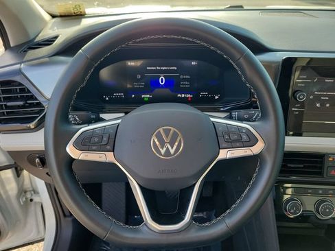 Certified 2025 Volkswagen Taos S FWD image 16