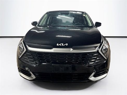 Used 2023 Kia Sportage LX image 2