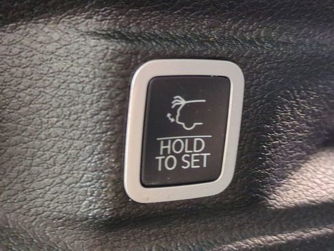 Used 2022 Jeep Grand Cherokee L Limited AWD/4WD image 15