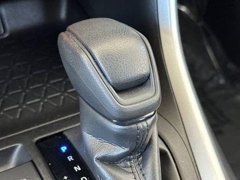 Used 2024 Toyota RAV4 XLE FWD image 33