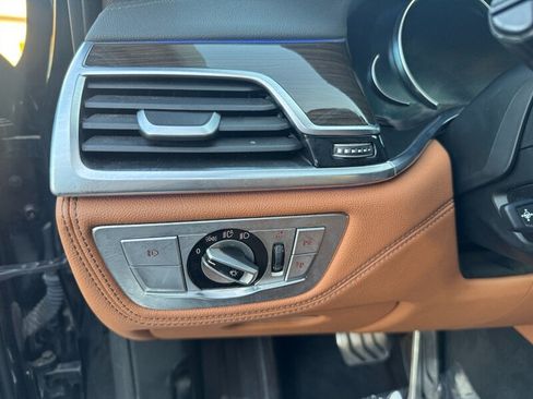 Used 2016 BMW 740i RWD image 23