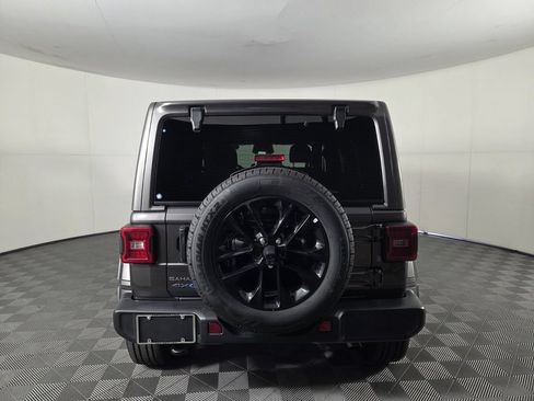 Used 2025 Jeep Wrangler Unlimited Sahara AWD/4WD image 6