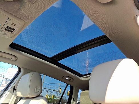 Used 2019 Buick Envision Essence image 12