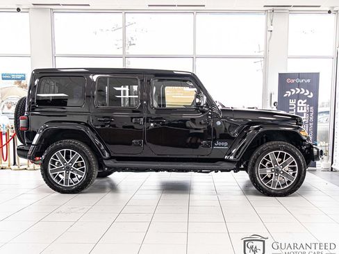 Used 2024 Jeep Wrangler High Altitude AWD/4WD image 9