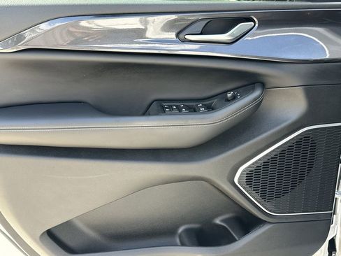 Used 2022 Jeep Grand Cherokee L Laredo image 10