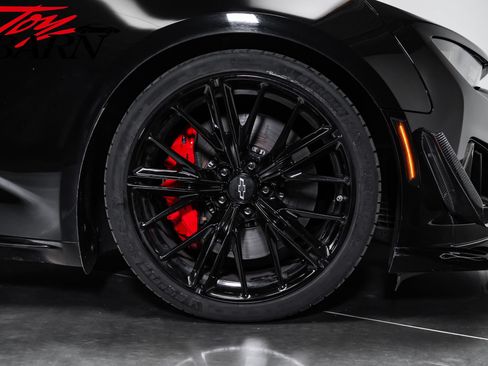 Used 2022 Chevrolet Camaro ZL1 RWD image 20