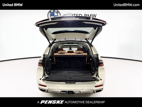 Used 2025 BMW X7 xDrive40i w/ Premium Package AWD/4WD image 22
