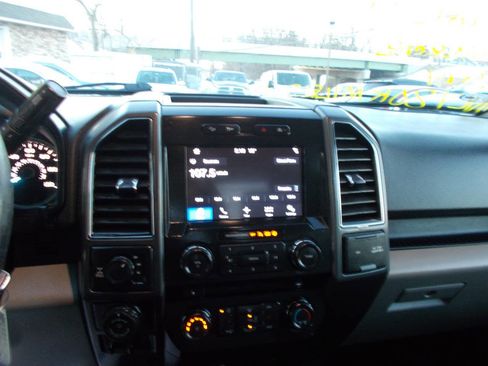 Used 2018 Ford F150 XLT w/ Equipment Group 302A Luxury image 12