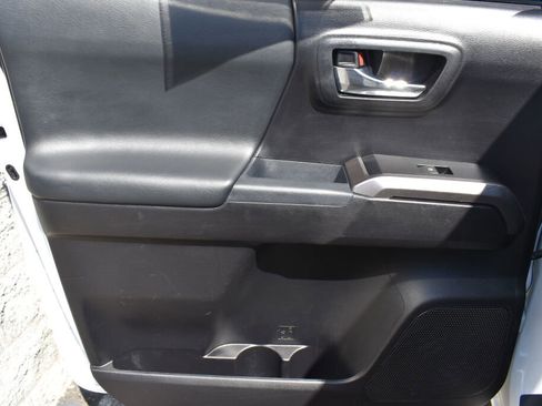 Certified 2021 Toyota Tacoma Limited image 19