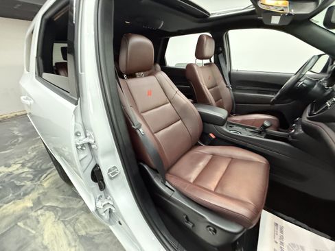Used 2024 Dodge Durango R/T w/ Tow 'N Go Group AWD/4WD image 19