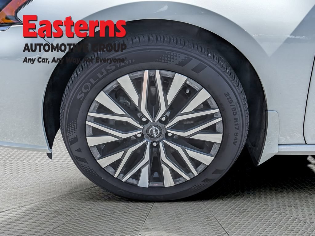 Used 2024 Nissan Altima 2.5 SV AWD/4WD image 26