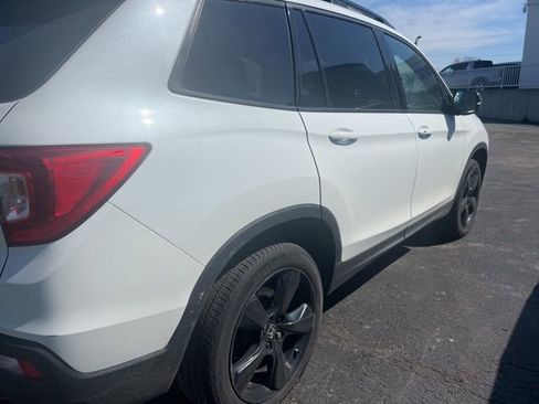 Used 2021 Honda Passport Elite image 2