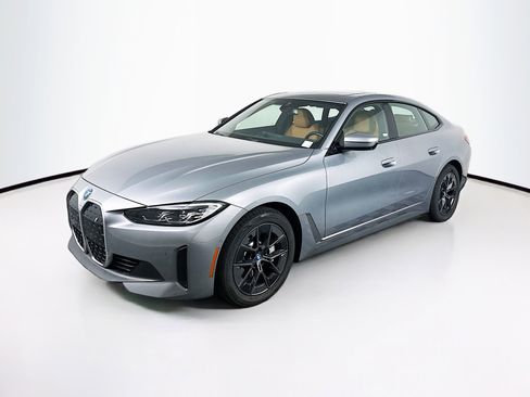 Used 2023 BMW i4 eDrive35 w/ Premium Package image 3
