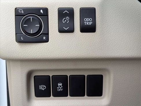 Used 2015 Lexus GX 460 image 12