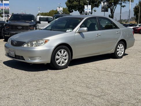 Used 2006 Toyota Camry LE FWD image 3