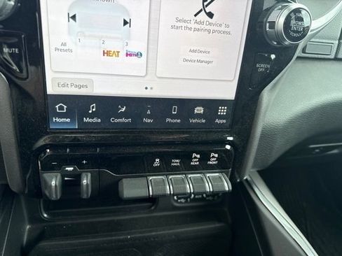 Used 2023 RAM 1500 Laramie AWD/4WD image 26