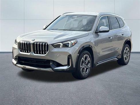 Used 2025 BMW X1 xDrive28i AWD/4WD image 9