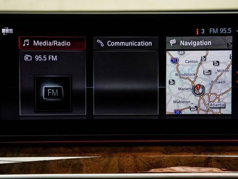 Used 2017 BMW 540i xDrive w/ Premium Package image 30