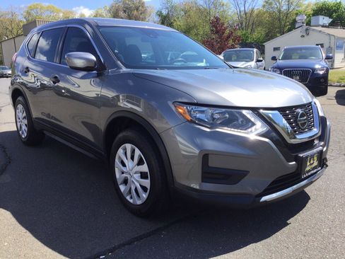 Used 2019 Nissan Rogue S AWD/4WD image 6