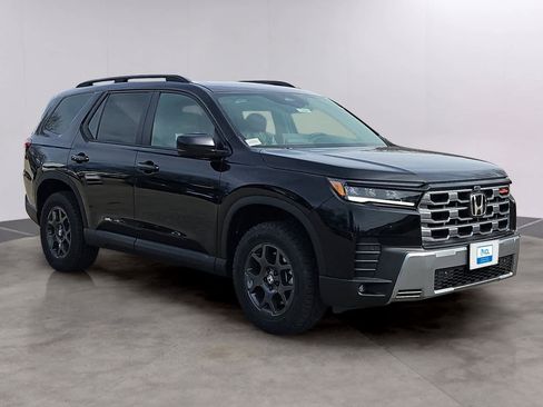 New 2026 Honda Pilot TrailSport image 2