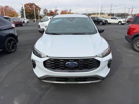 Used 2025 Ford Escape ST-Line w/ Equipment Group 301A image 2